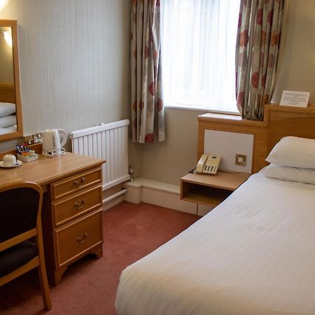 Alma Lodge Hotel Stockport Buitenkant foto